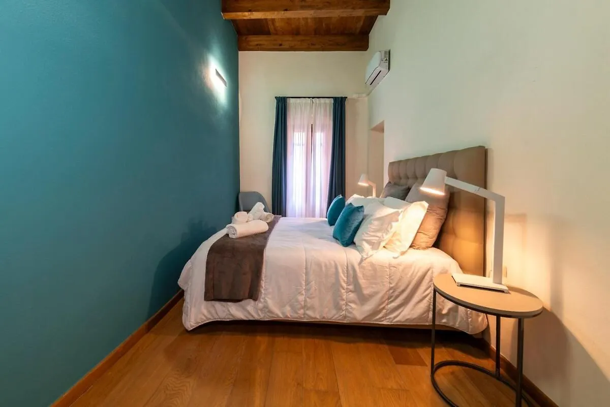 Suite Deluxe In Palazzo Storico - Centro Sassari - Appartamento Porto Vecchio İtalya
