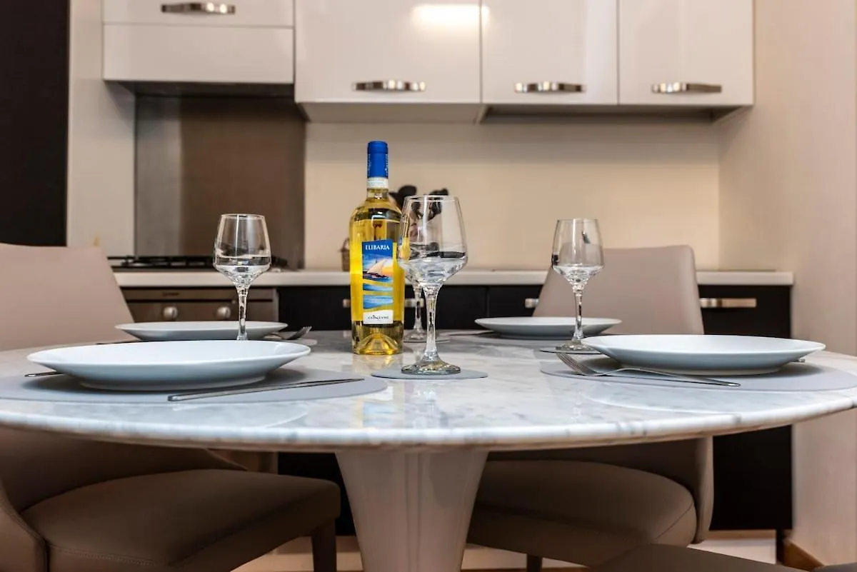 Suite Deluxe In Palazzo Storico - Centro Sassari - Appartamento Porto Vecchio Daire