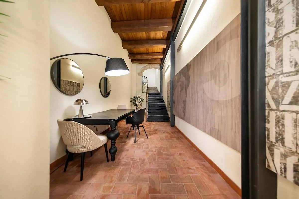 Suite Deluxe In Palazzo Storico - Centro Sassari - Appartamento Porto Vecchio 0*,